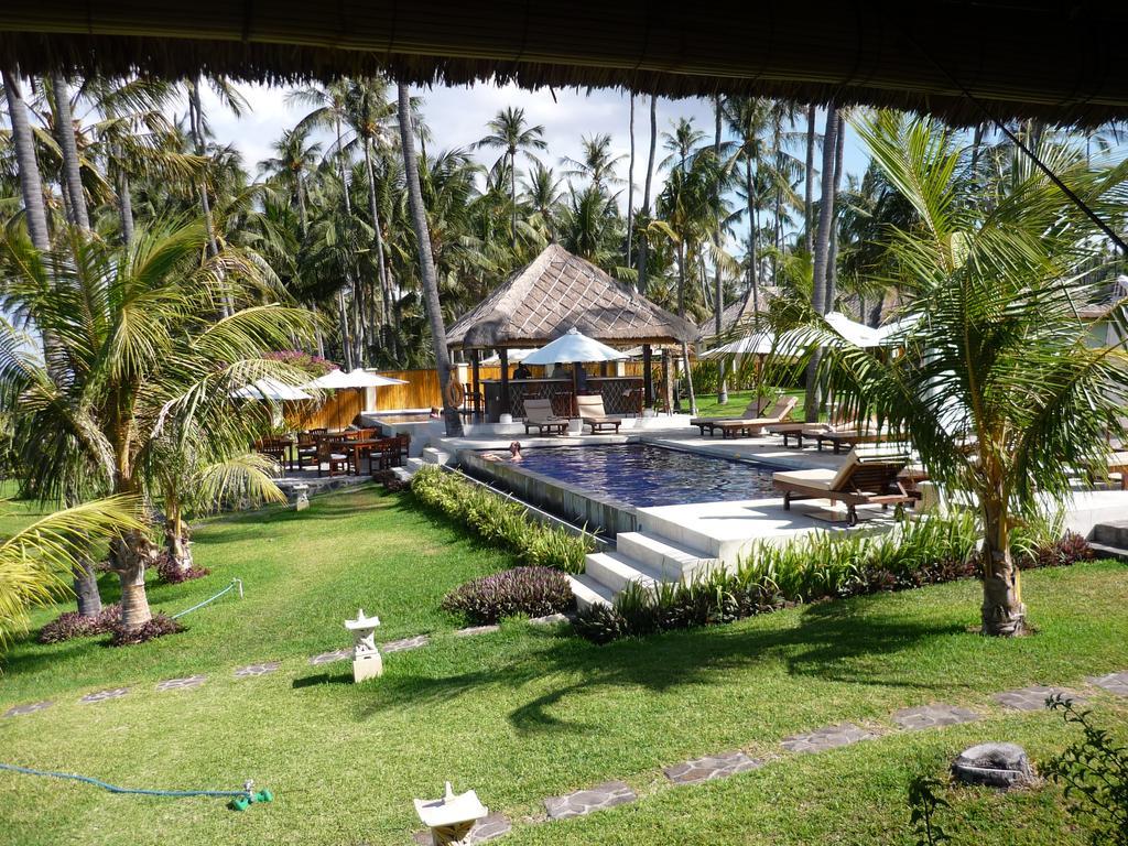 Kubu Indah Dive & Spa Resort Туламбен Экстерьер фото